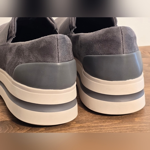 NWOT Cloudsteppers By Clarks Slip-on Audreigh Eve Sneakers Women's Size 7.5D - Picture 9 of 11